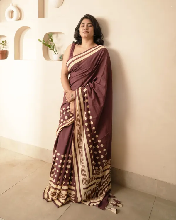 Maroon_Cotton_H_Block_Printed_Mul_Saree_With_Tassels_For_Women